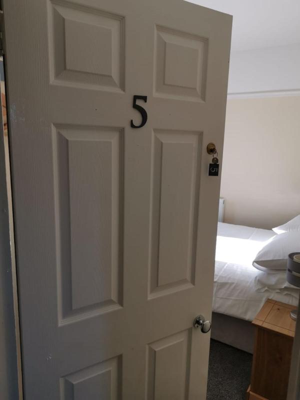 Double Room image 1