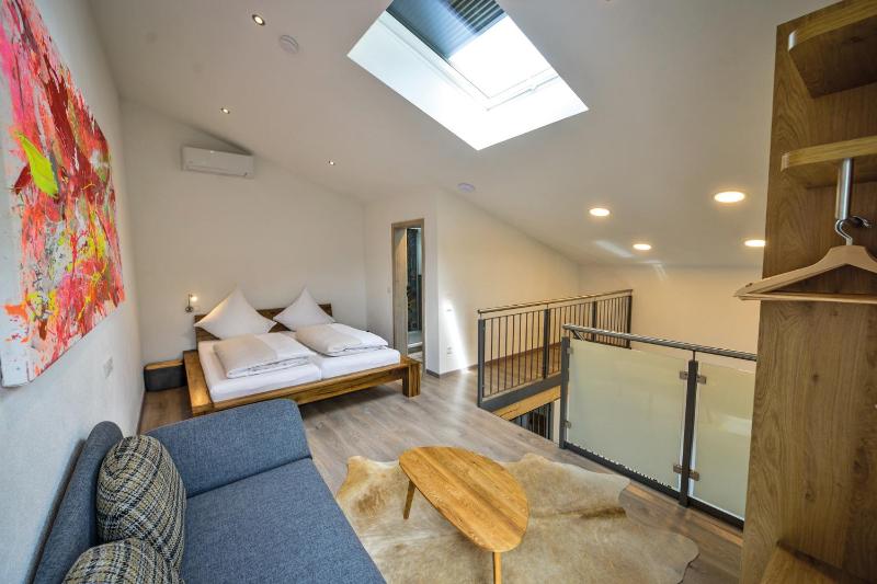 Junior Suite with Pool View image 4