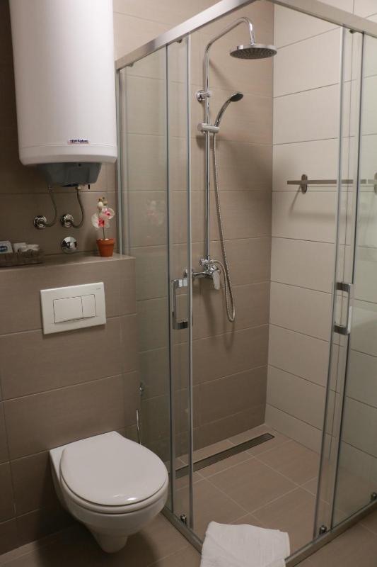 Studio Apartment image 1