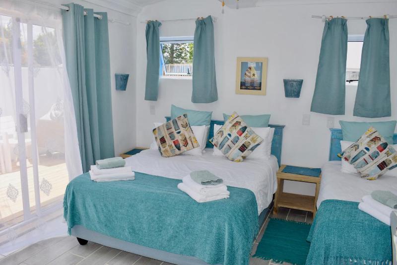 The Green Palm Cottage - image 15