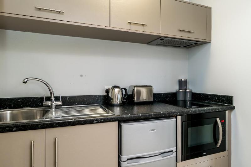 Studio Apartment image 4