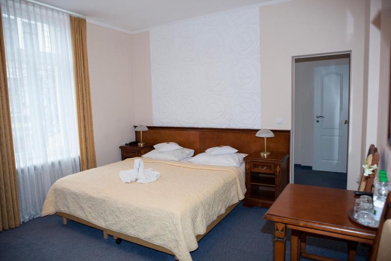 Quadruple Room image 3