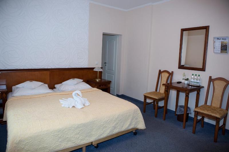 Quadruple Room image 4