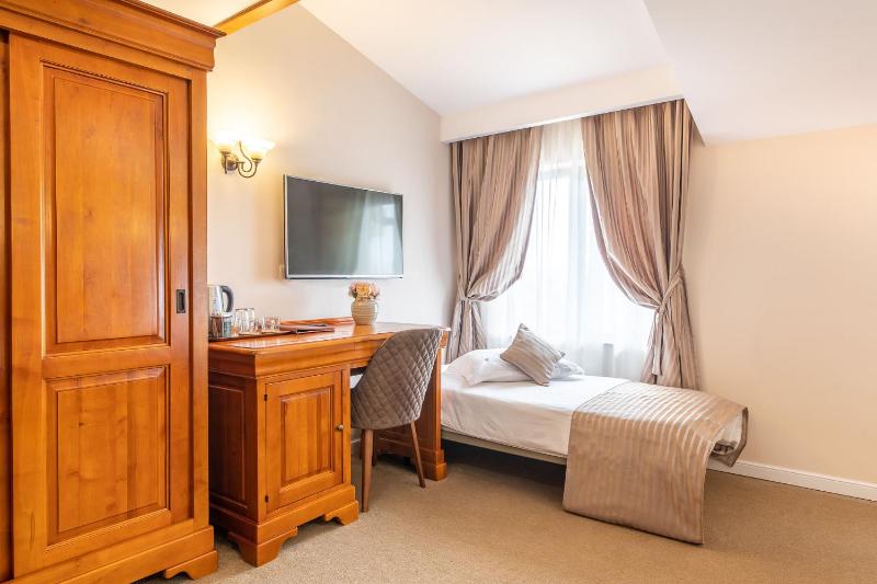 Triple Room image 2