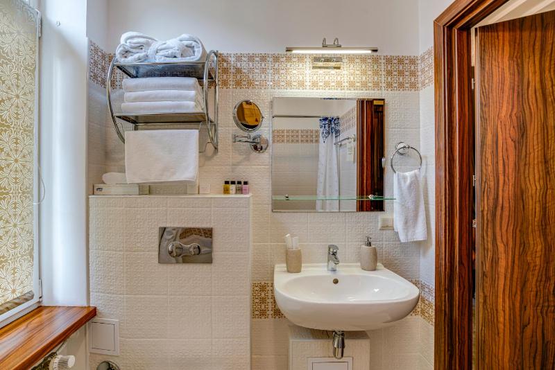 Suite image 2