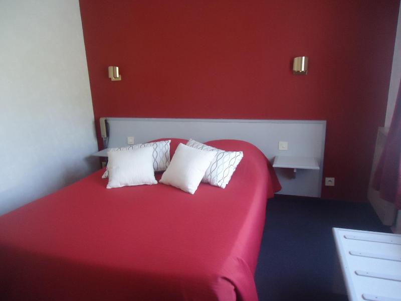 Double Room image 3