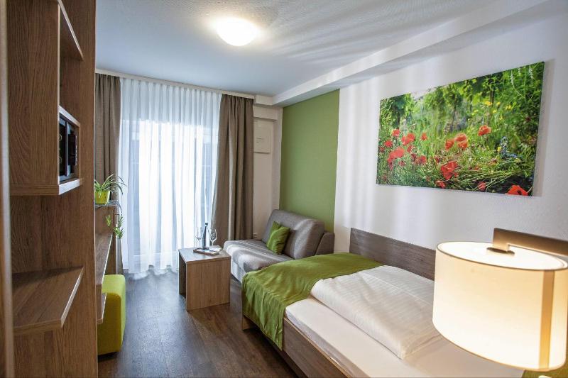 Single Room with Balcony image 4