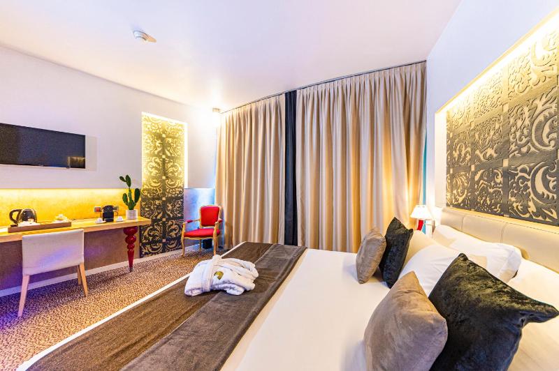 Superior Double or Twin Room image 2