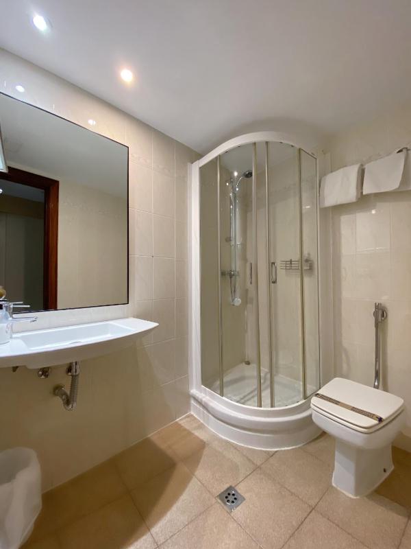 Single Room image 2