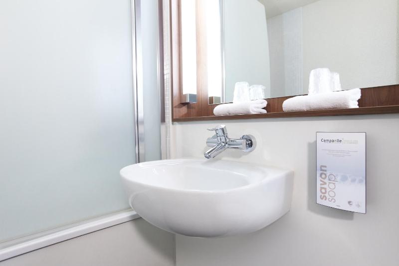 Superior Double Room image 3