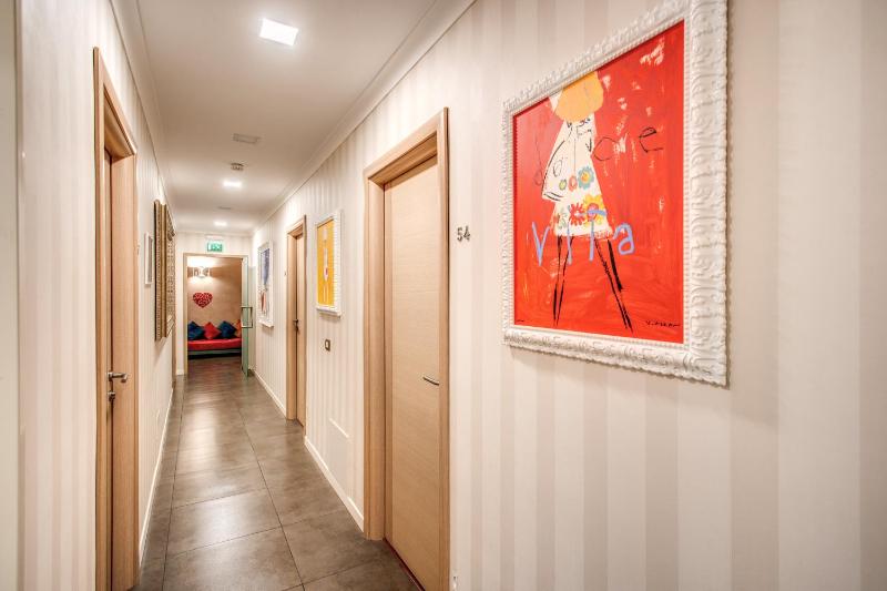 Roma Boutique Hotel - image 2