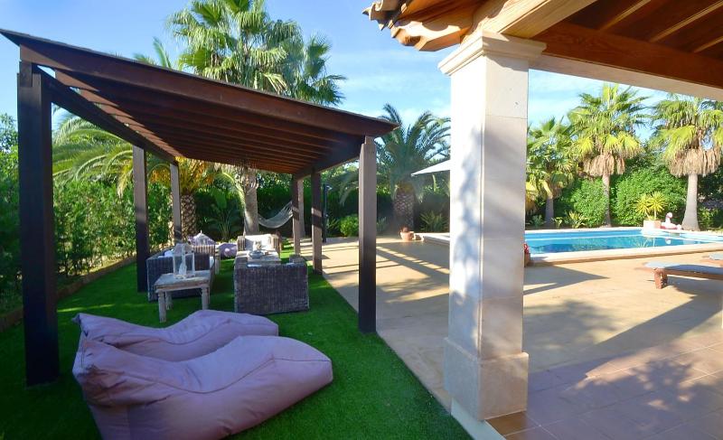 Four-Bedroom Holiday Home image 4
