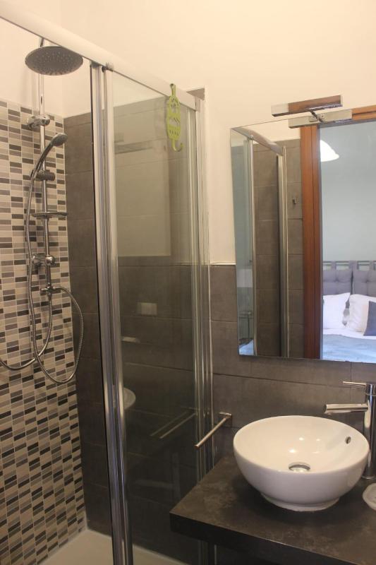Double or Twin Room with Private Bathroom image 3
