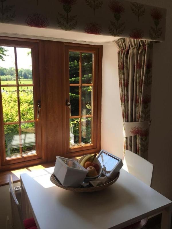 Double Room image 2