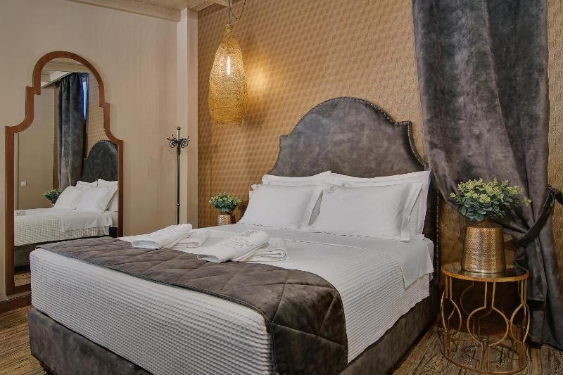 Double Room image 2