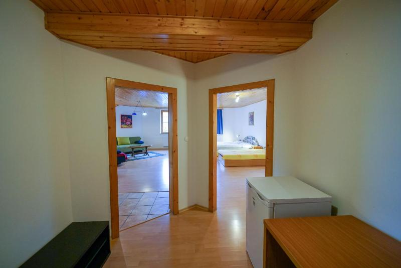 Deluxe One-Bedroom Apartment image 3