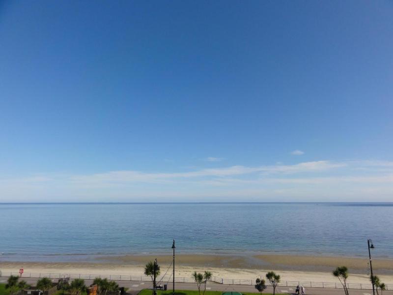 Double Room with Sea View image 1