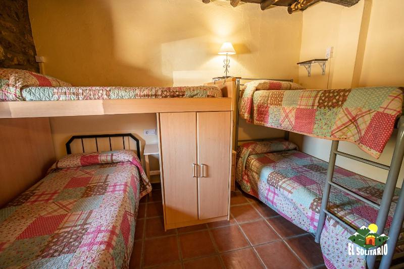 Quadruple Room image 4
