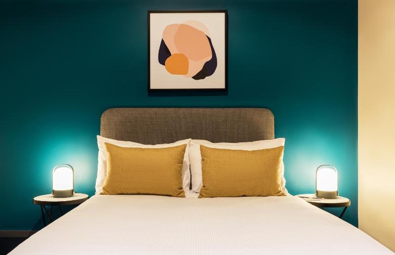 Double Room with Shared Bathroom image 4