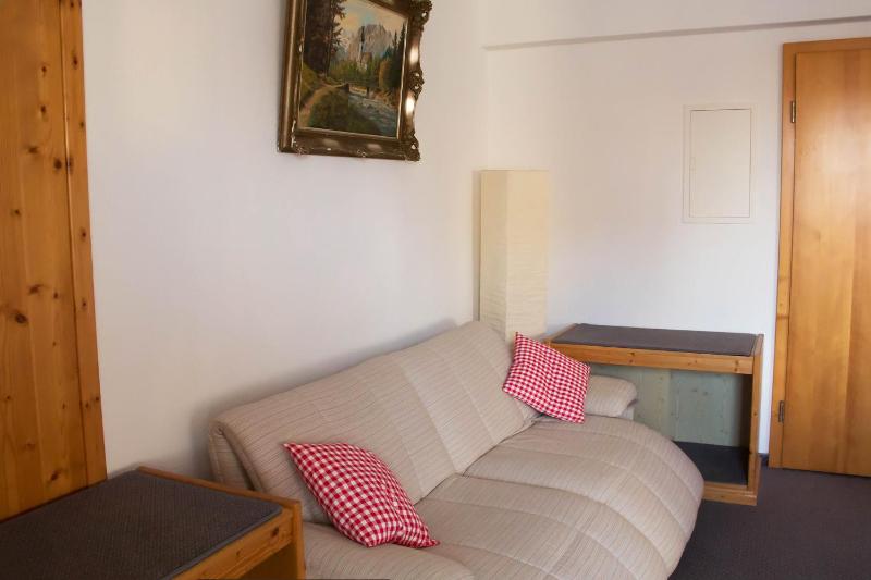 Triple Room with Bathroom image 4