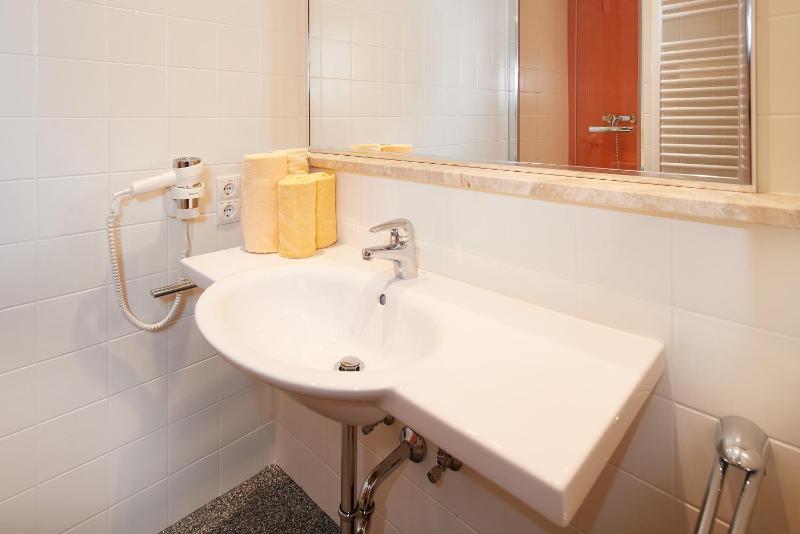 Family Apartment (2 Adults + 2 Children) image 4