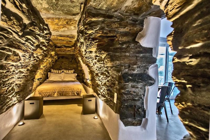 Cave Experience Private Pool Sea View image 4