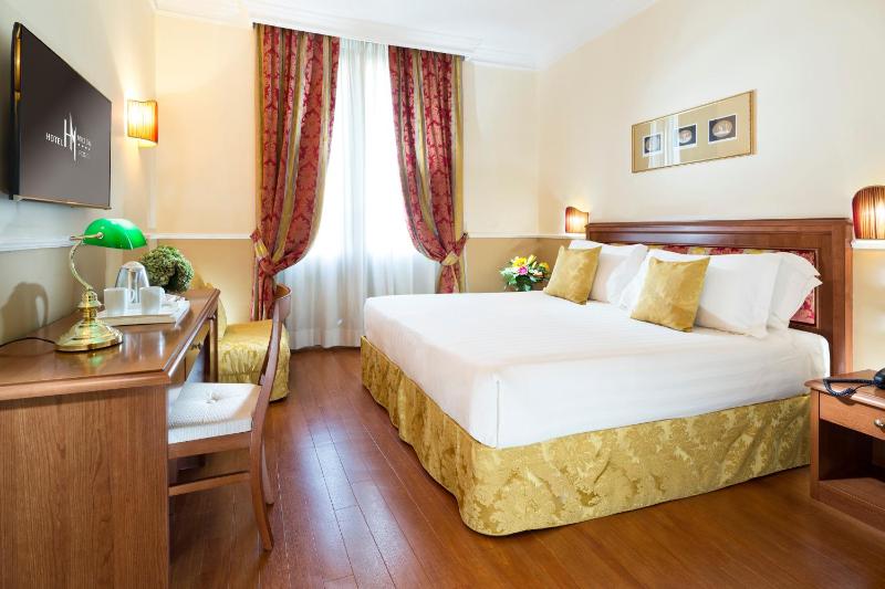 Classic Double or Twin Room image 3