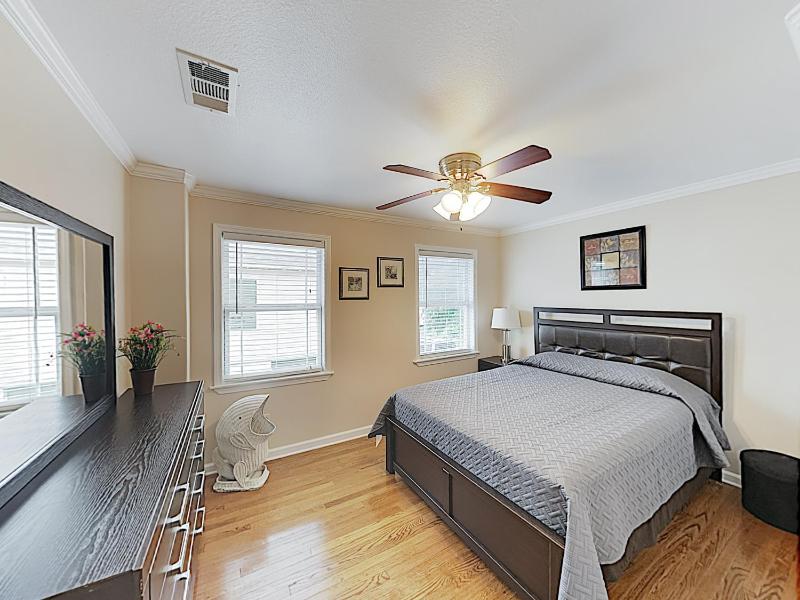 Three-Bedroom House image 2