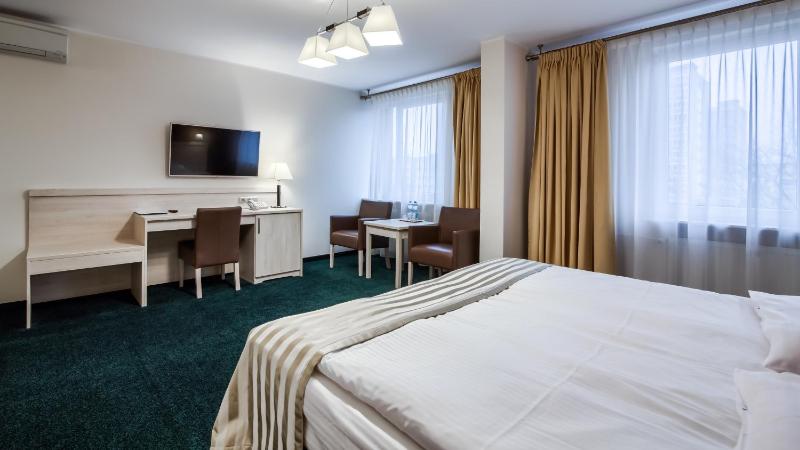 Deluxe Double Room image 4