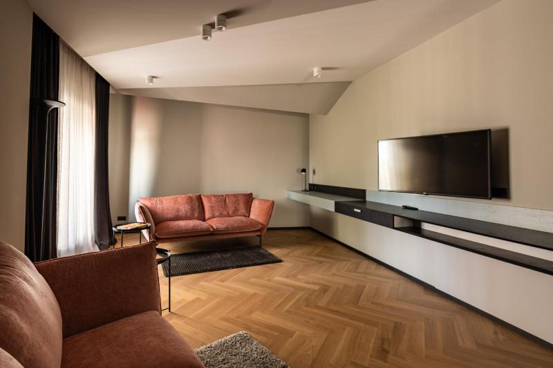 Maestro Design Hotel - image 23