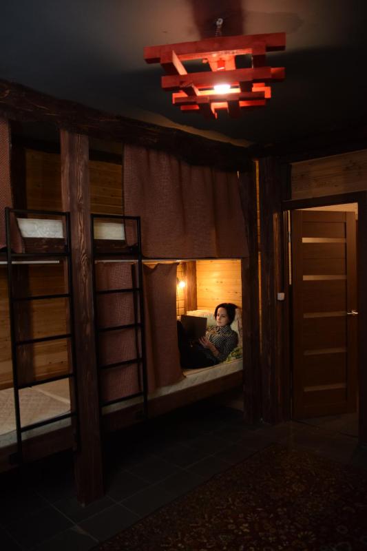 Bed in 8-Bed Mixed Dormitory Room image 3