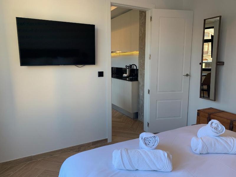 Deluxe Apartment image 3