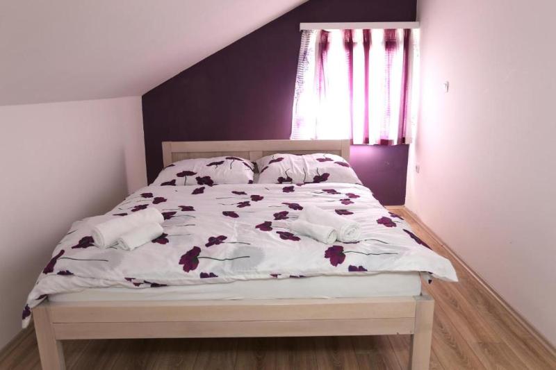 Apartments Rooms PAROMLIN CENTAR - image 4