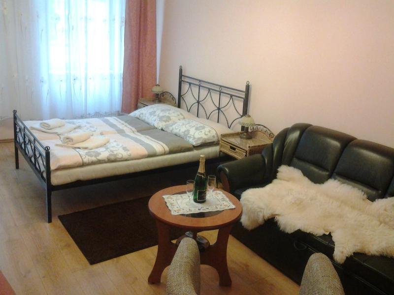 U Tří jehňátek - image 36