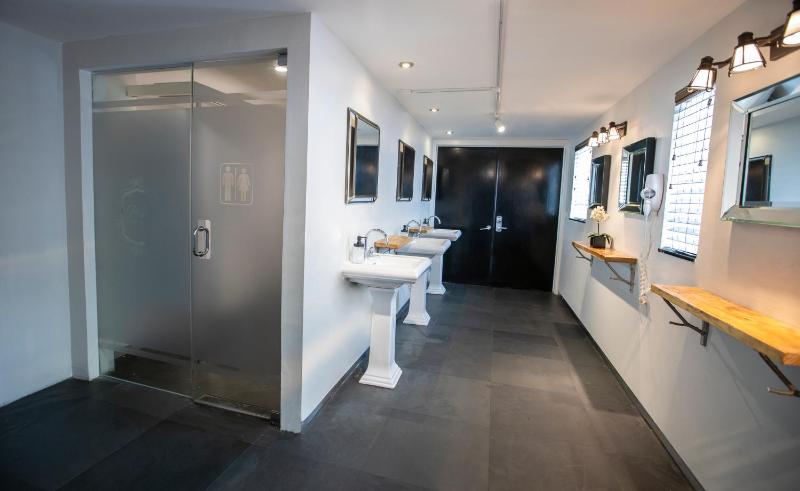 Posh South Beach - image 9