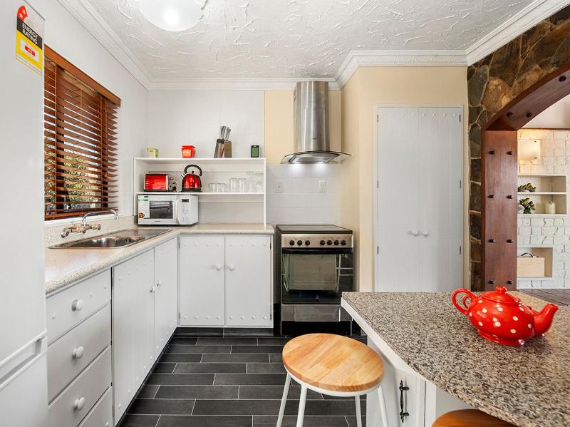 Heathcote Cottage - Taupo Holiday Home - image 4