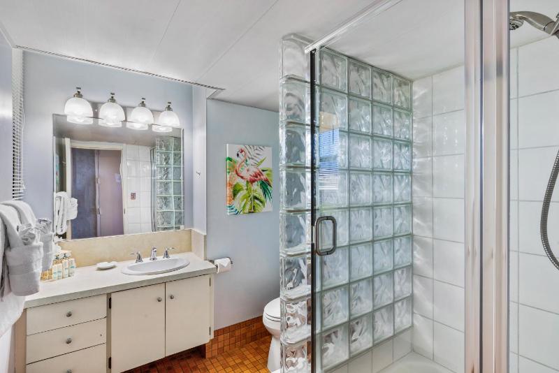 Corner Suite image 3