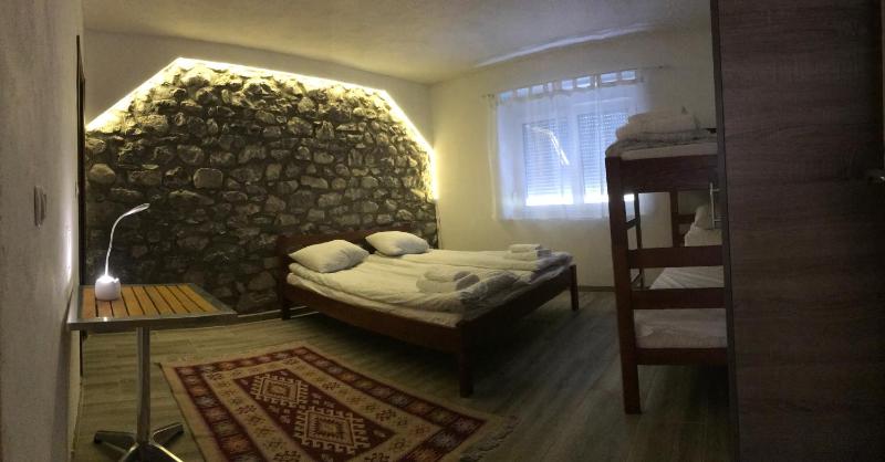 Quadruple Room with Bathroom image 4