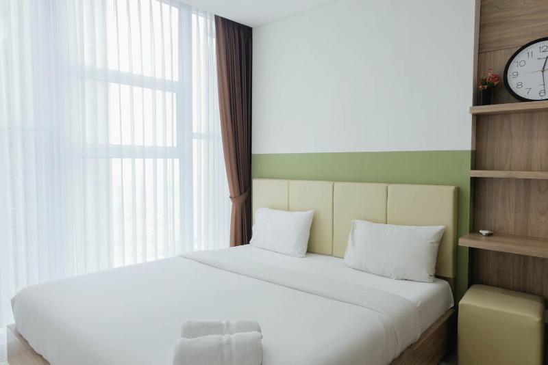 Modern Look 1BR at Brooklyn Alam Sutera Apartment By Travelio - image 4