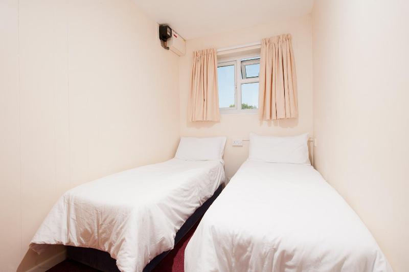 2 Bedroom Bronze Chalet image 3