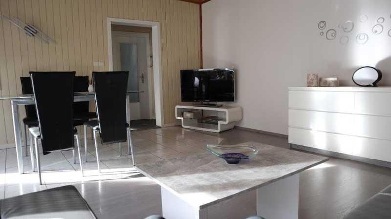 Apartment with Terrace image 4