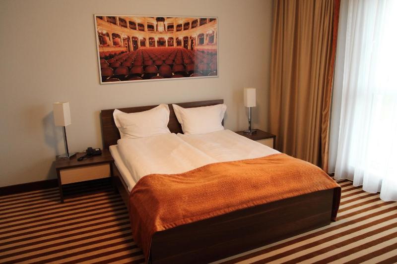 Superior Suite image 3
