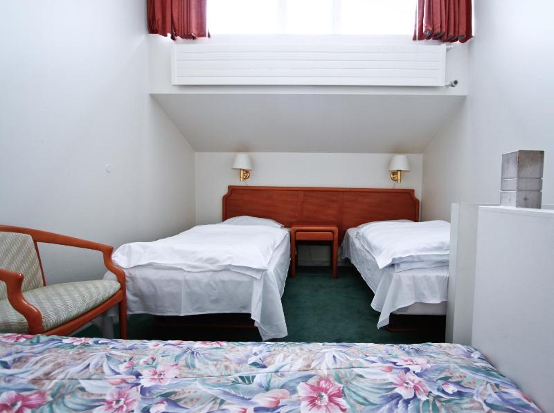 Quadruple Room with Private Bathroom image 2
