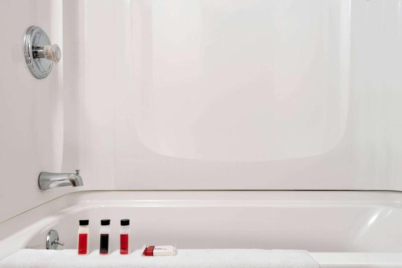 Double Room with Two Double Beds - Non-Smoking image 2