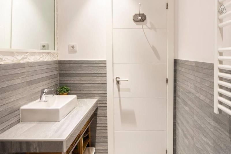Cosy Apartment in the heart of Barrio de las Letras - image 8