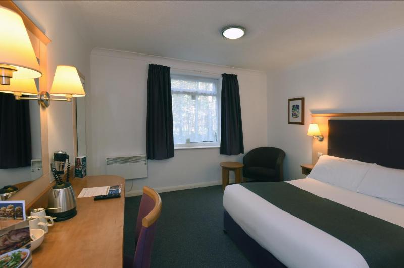 Double Room image 4
