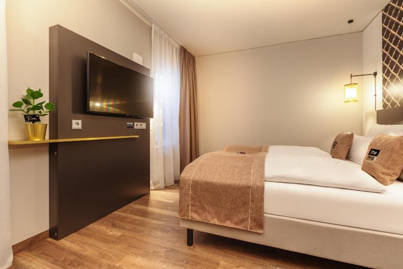 Standard Room image 1