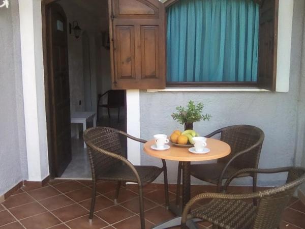 Apartment (2-4 Adults) image 2