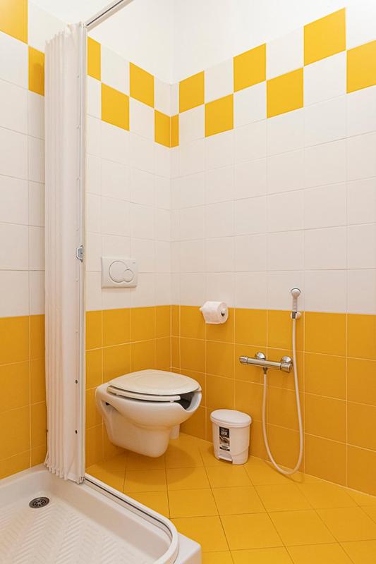 Double Room with Garden View image 3