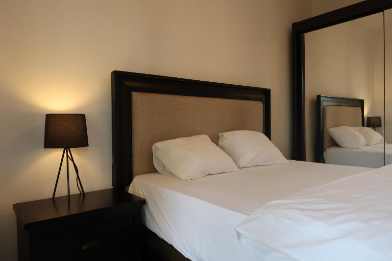 One-Bedroom Apartment image 1